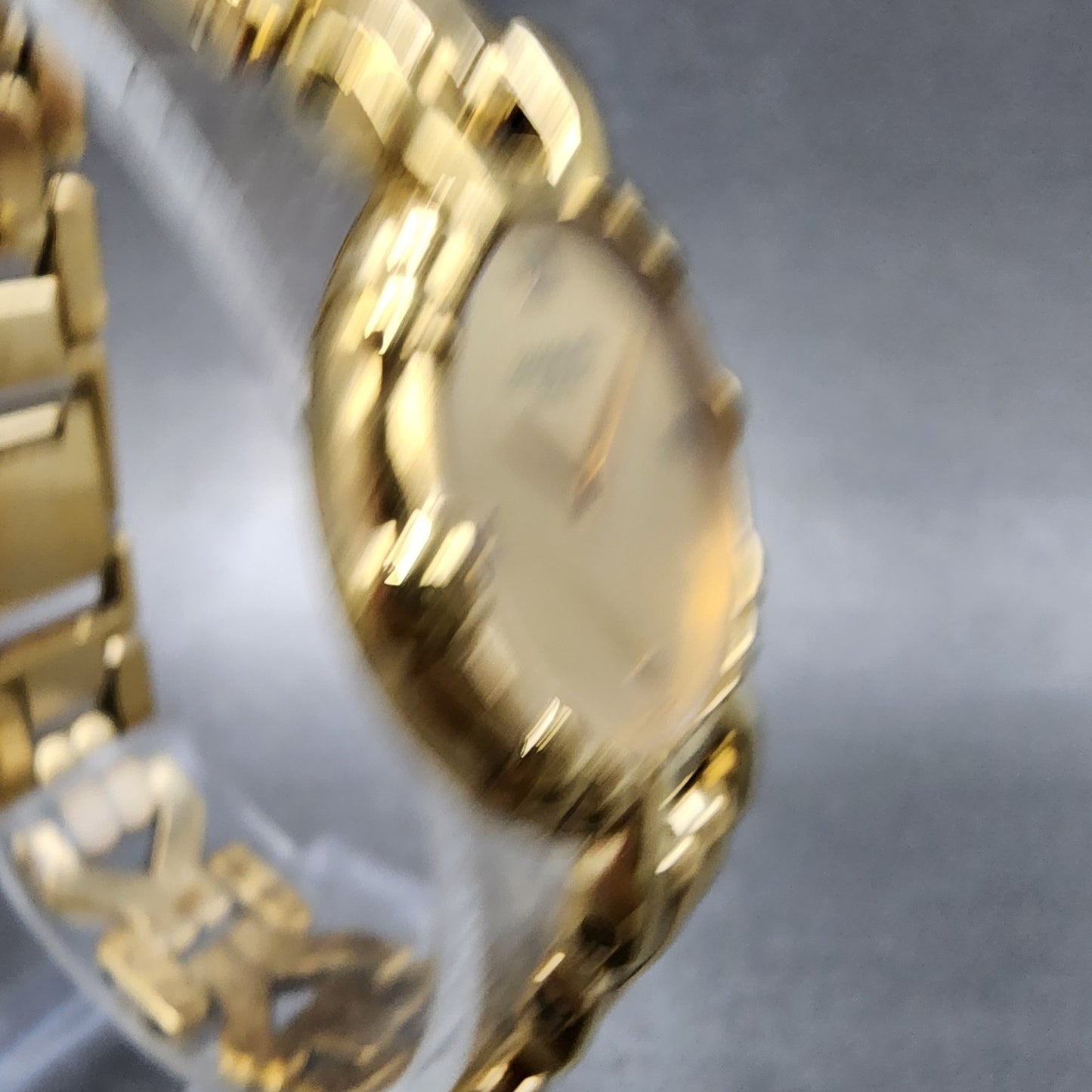 Raymond Weil Watch Women 24mm Gold Dial Gold Plated Round 3747 New Battery