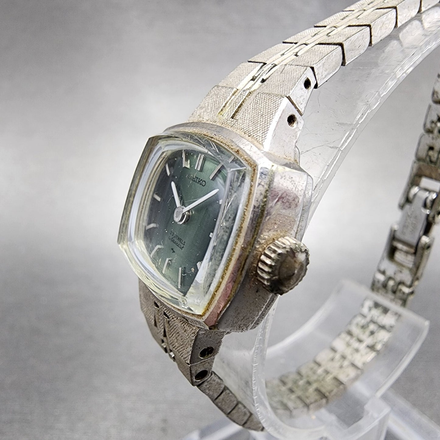 Seiko Special Watch Women 18mm Green Dial Silver Tone Rectangle Manaul Wind PART