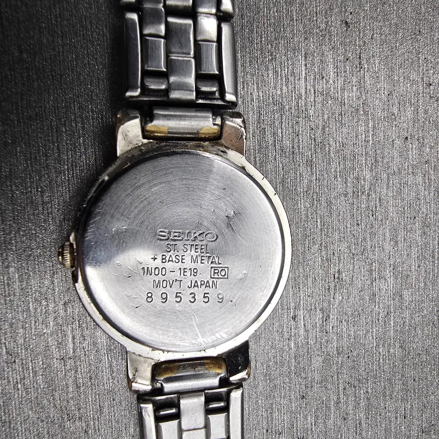 Seiko Watch Women 24mm Silver Dial Silver Tone Round 1N00-1E19 New Battery VTG10