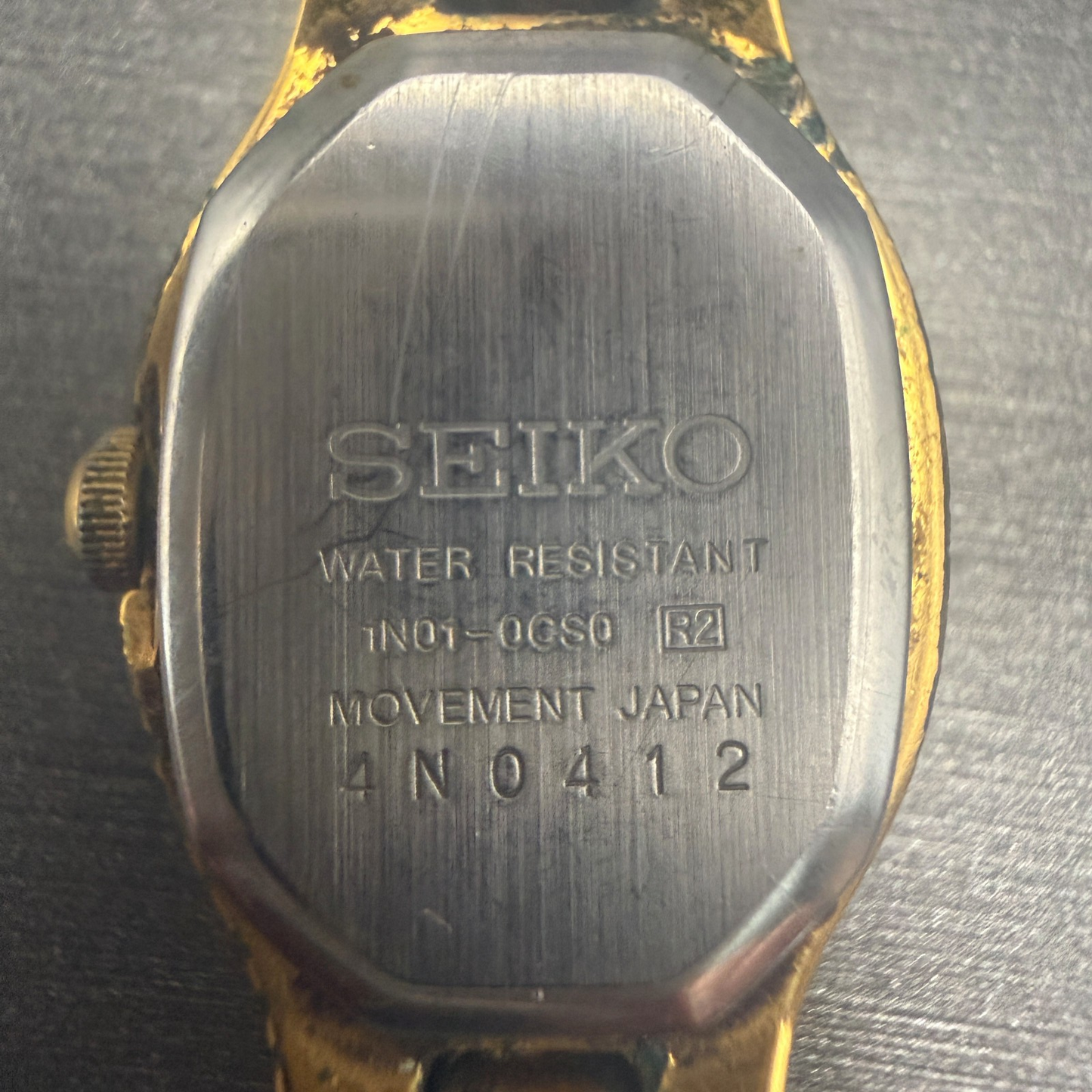 Seiko Watch Women 17mm Champagne Dial Gold Tone Oval 1N01-0CS0 New Battery10