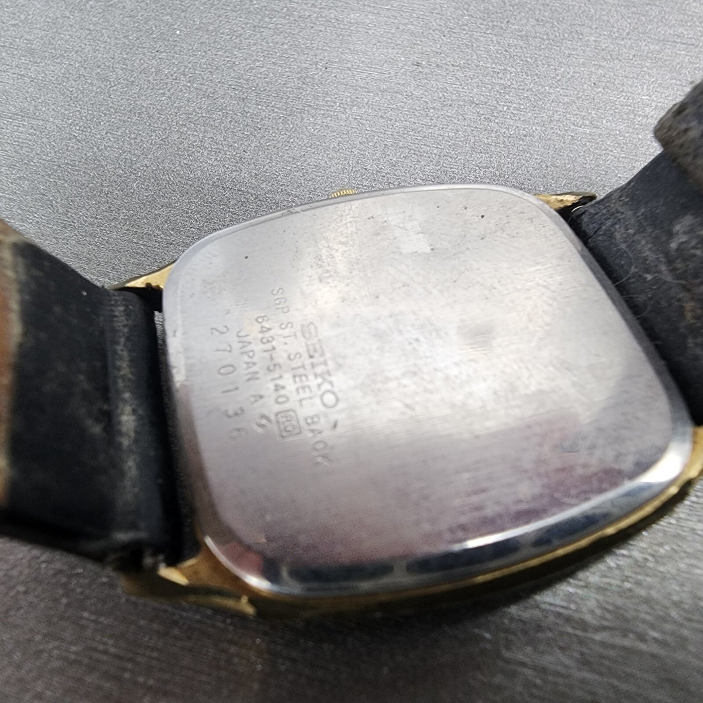 Seiko Tank Watch Men 30mm Gold Dial Gold Tone Rectangle 6431-5140 New battery