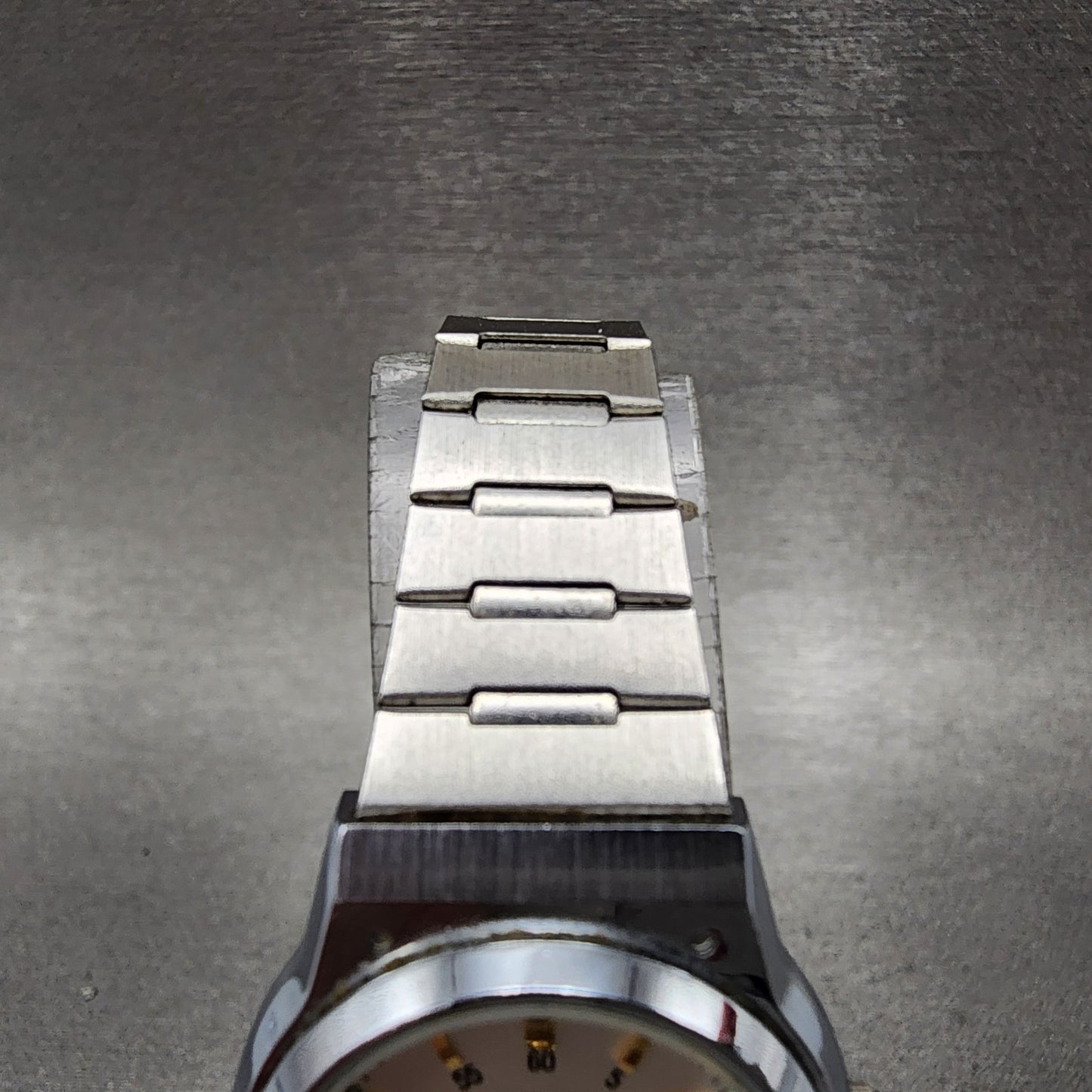 Citizen CQ Watch Women 25mm Silver Dial Silver Tone Daydate 6000-074815 New Batt