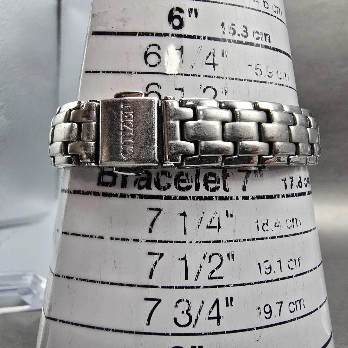 Citizen Eco-Drive Watch Women 25mm Gray Dial Steel Date READ!! E011-S049601 Runs10