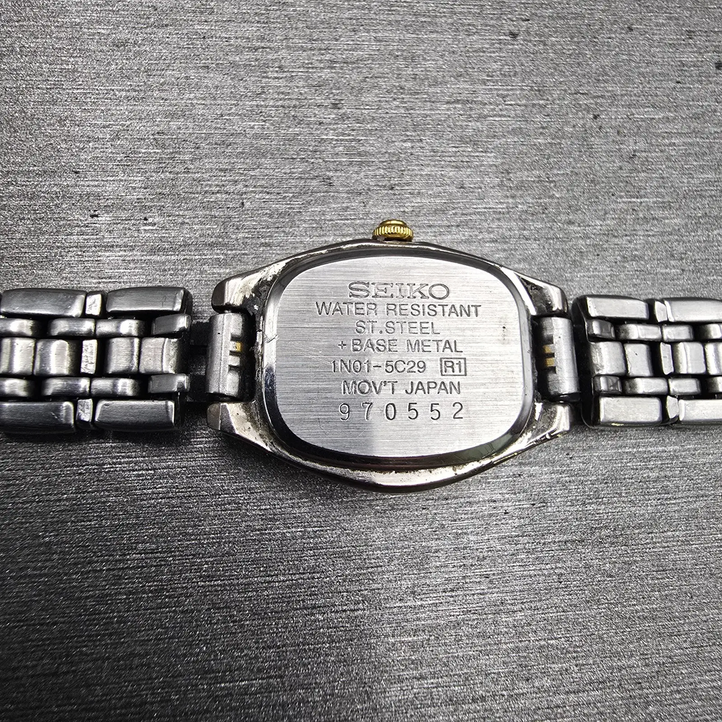 Seiko Watch Women 17mm White Dial Two Tone Oval 1N01-5C29 New Battery Vintage10