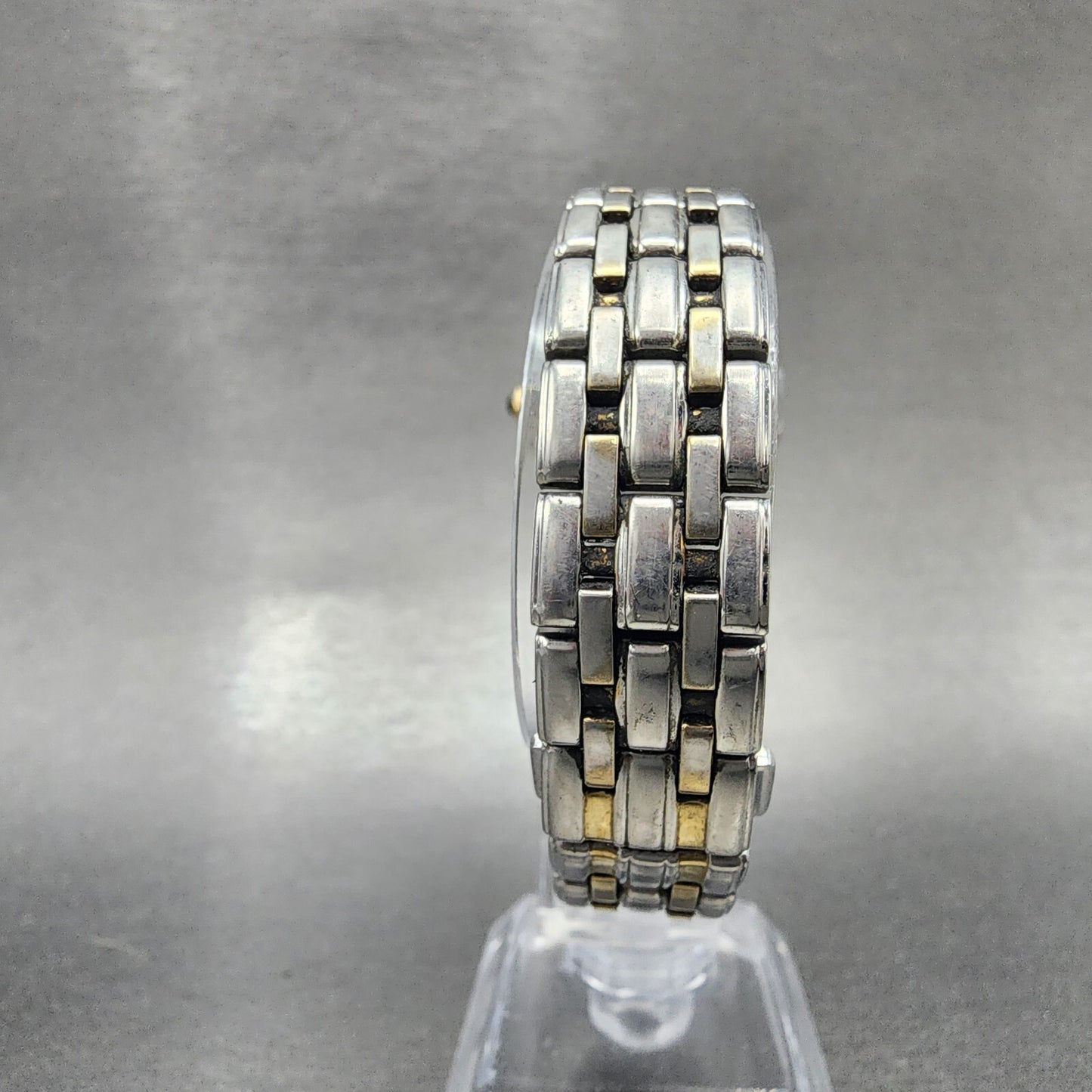 Seiko Watch Women 28mm White Dial Two Tone Date Round 7N82-0GE0 New Battery