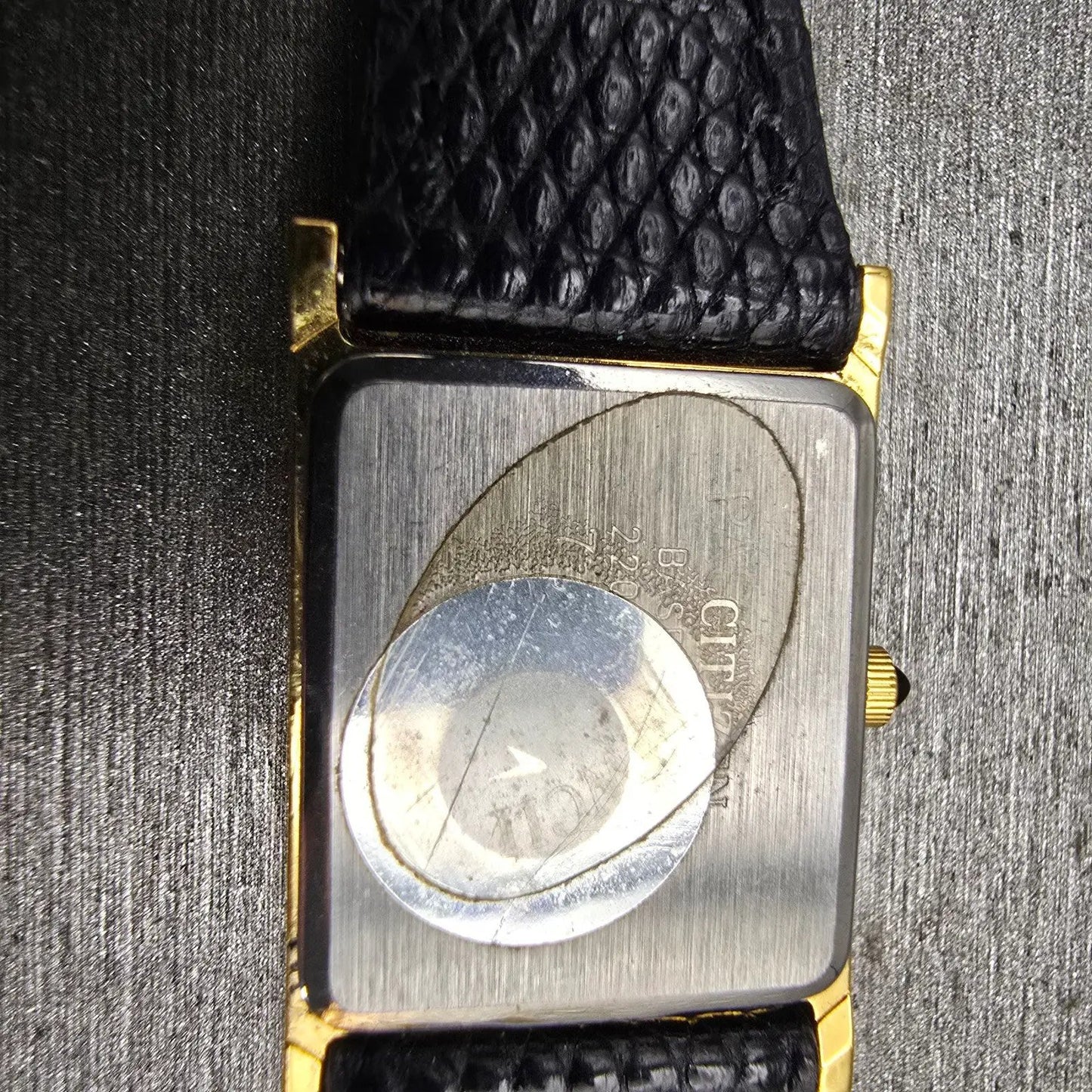 Citizen Tank Watch Women 16mm Black Dial Gold Tone Rectangle 2200 New Battery10