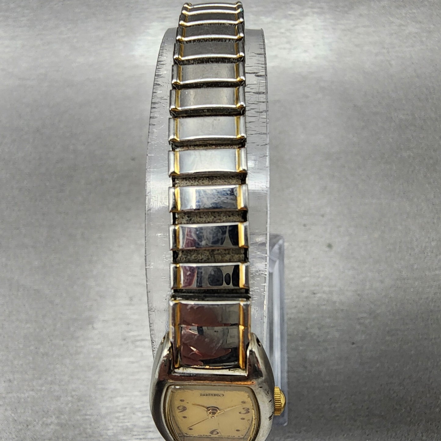VTG Seiko Watch Women 16mm Cream Dial Silver Tone Rectangle 1N01-5B69 New Batt