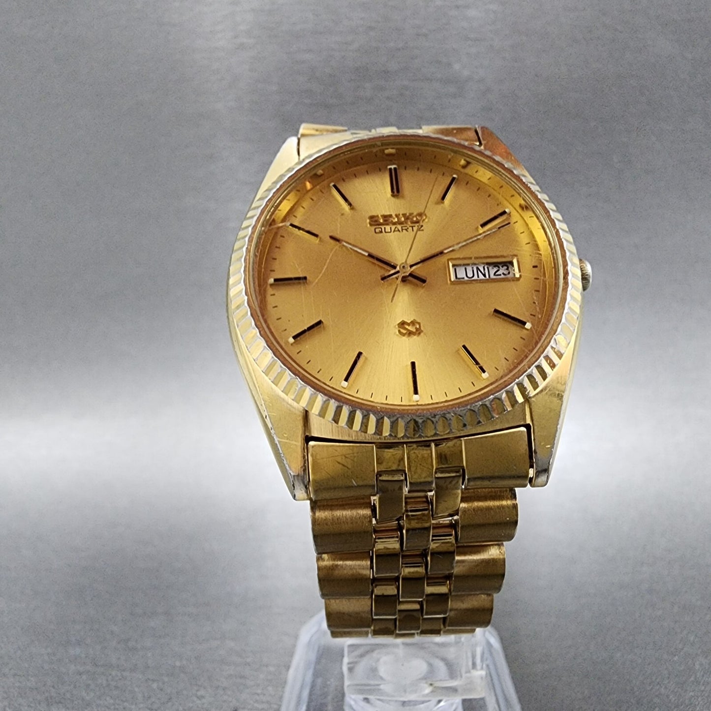 Seiko SQ President Watch Men 36mm Gold Dial Gold Tone Daydate Round 5Y23-8A69 A1