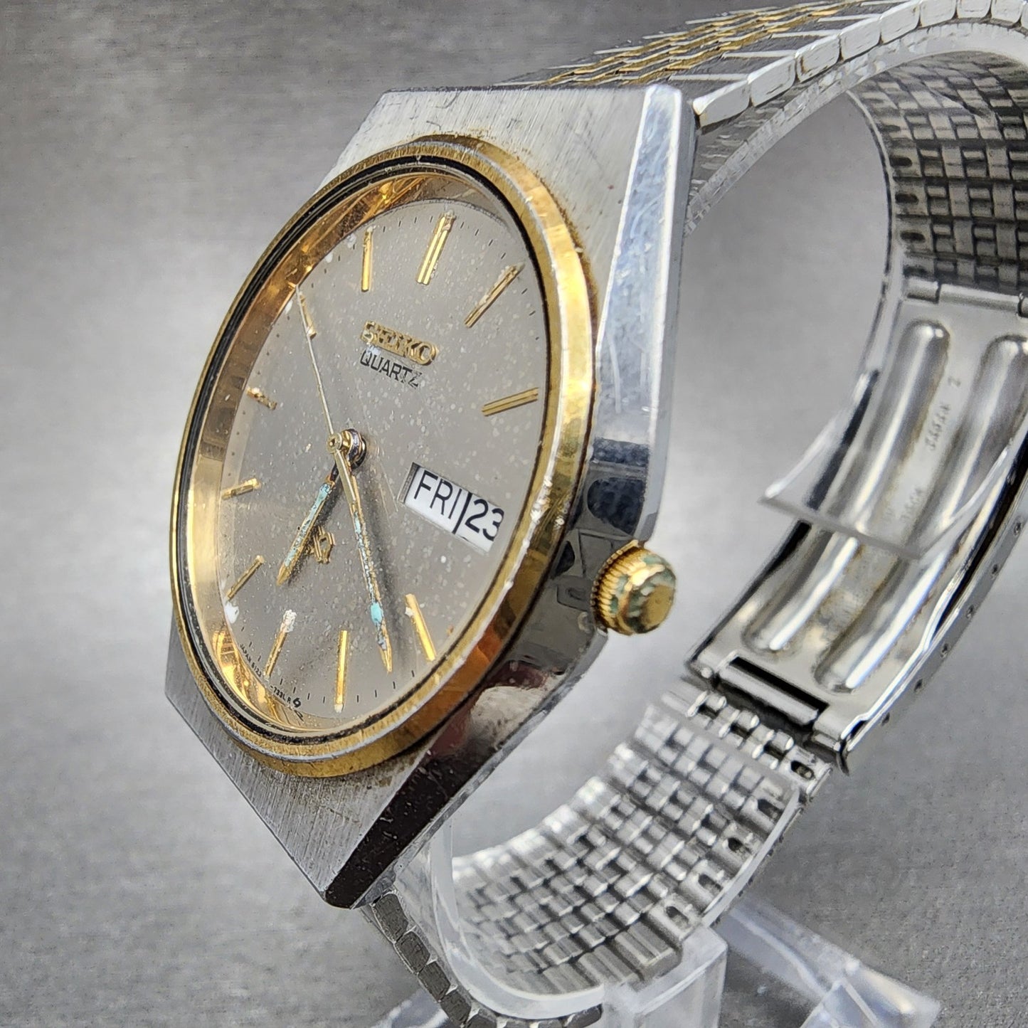 Seiko SQ Watch Men 35mm Gray Dial Two Tone Daydate 8123-7249 PARTS