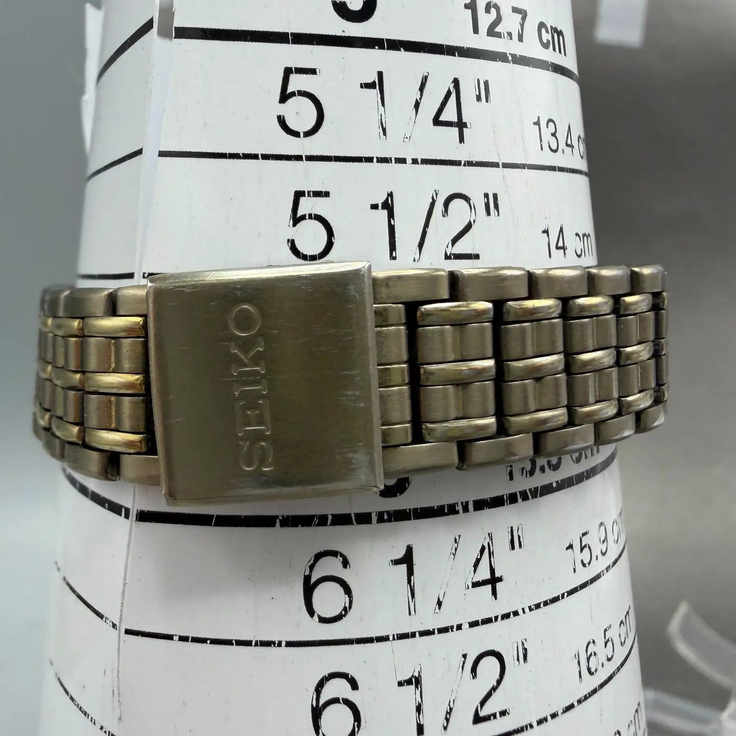 Seiko Watch Women 27mm Champagne Dial Gold Tone Date Round 7N82-0131 New Battery10