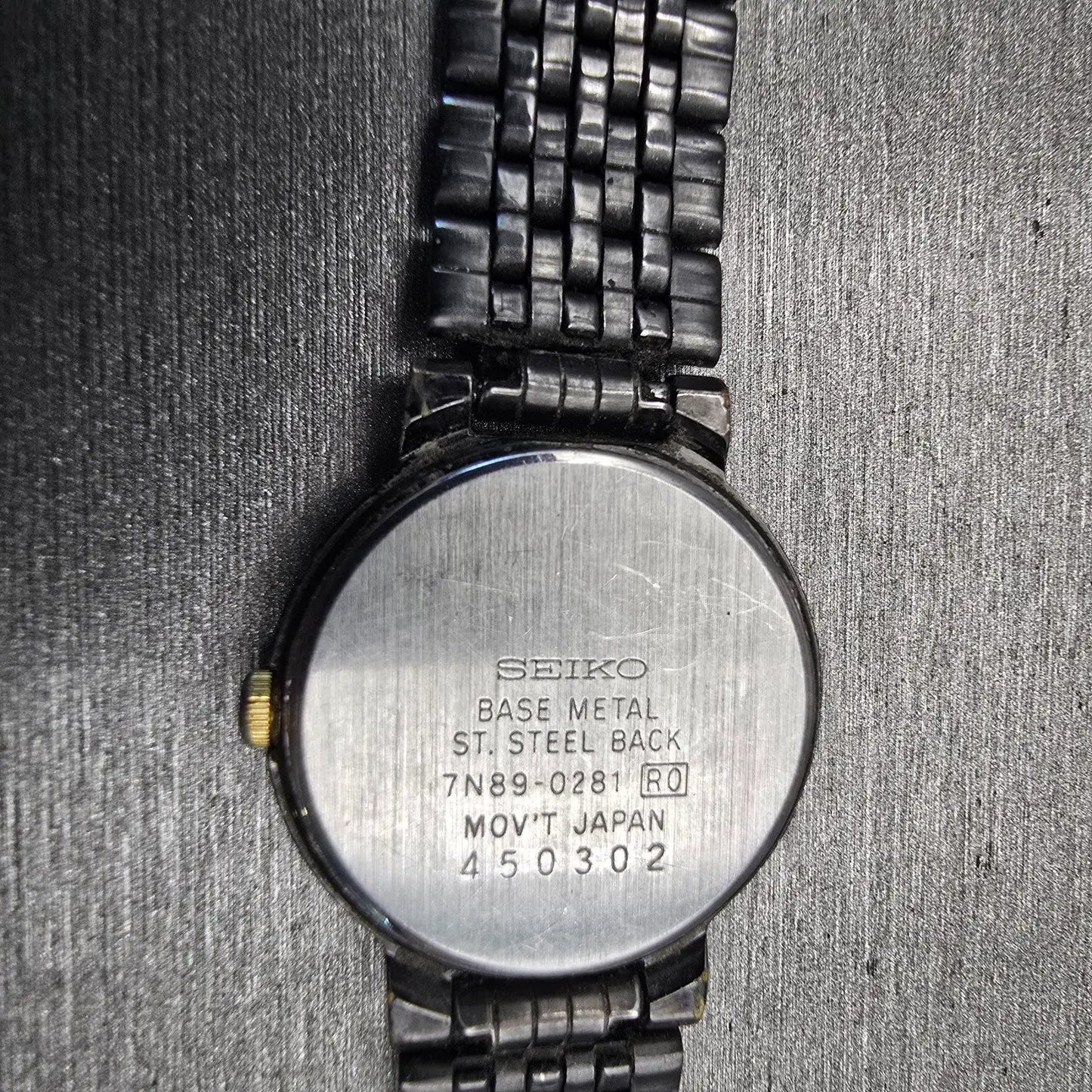 Seiko Watch Women 23mm White Dial Gray Tone Date Round 7N89-0281 New Battery10