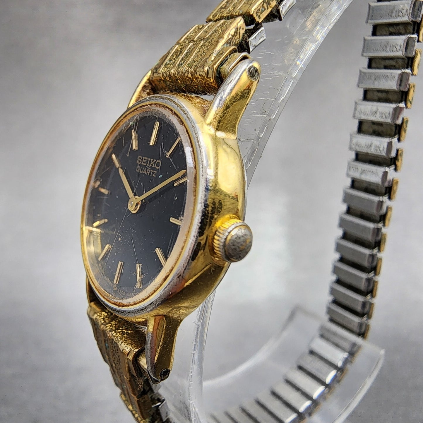 Seiko Watch Women 20mm Black Dial Gold Tone Round 2y00-0A19 New Battery Vintage