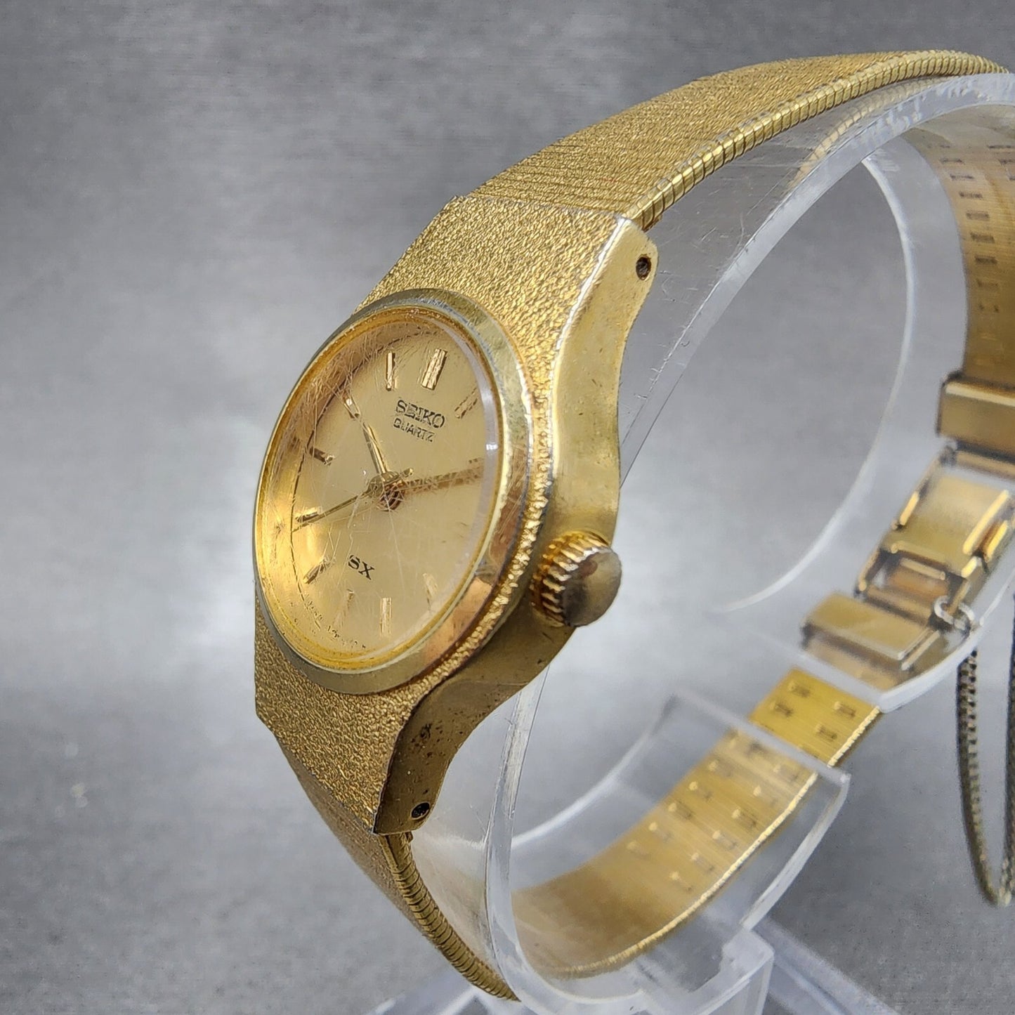 Seiko SX Watch Women 20mm Gold Dial Gold Tone Round 8Y21-0020 New Battery