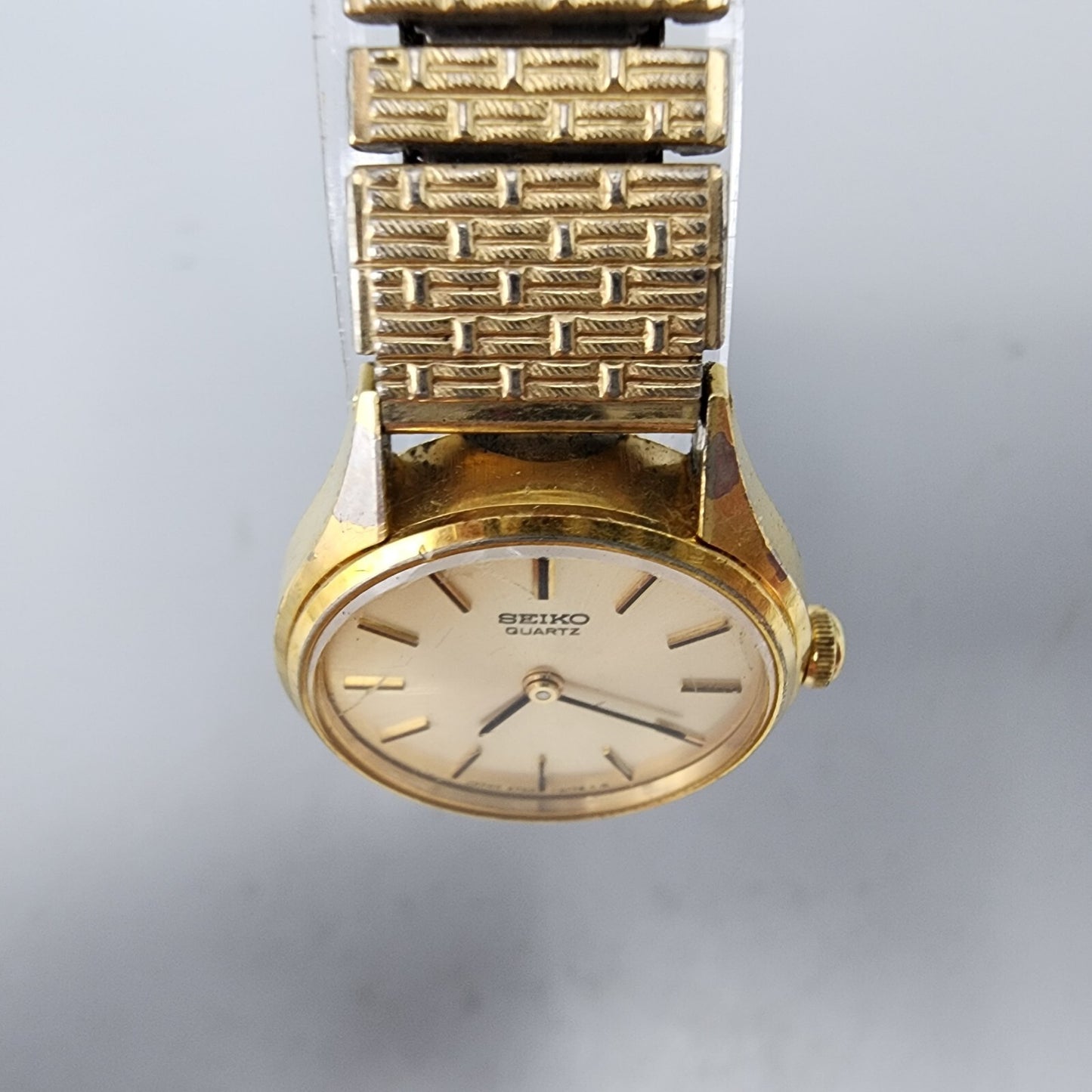Vintage Seiko Watch Women Gold Tone Champange Dial 23mm Round 4700-0059 New Batt