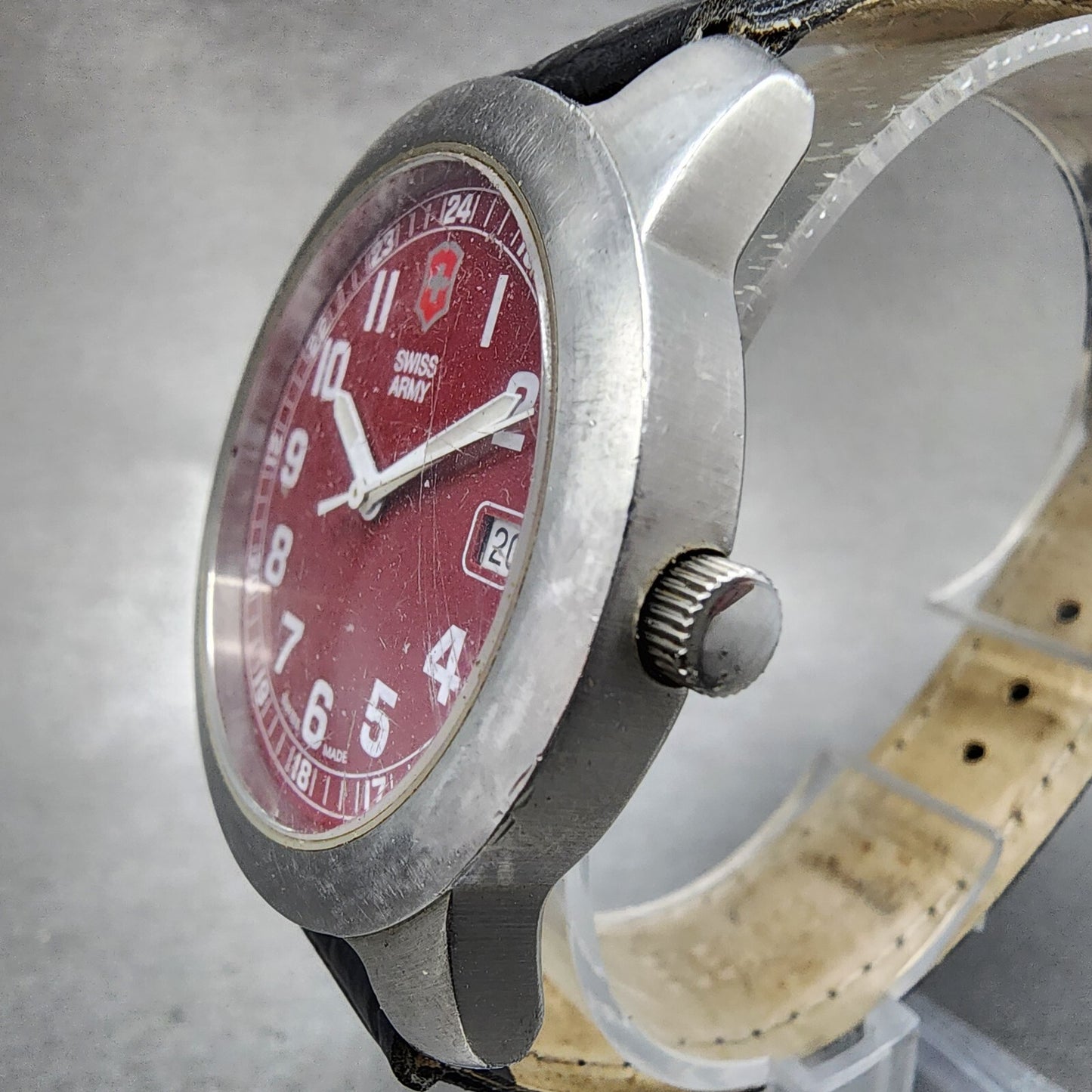 Victorinox Swiss Army Field Watch Men 38mm Red Dial Steel Date PARTS