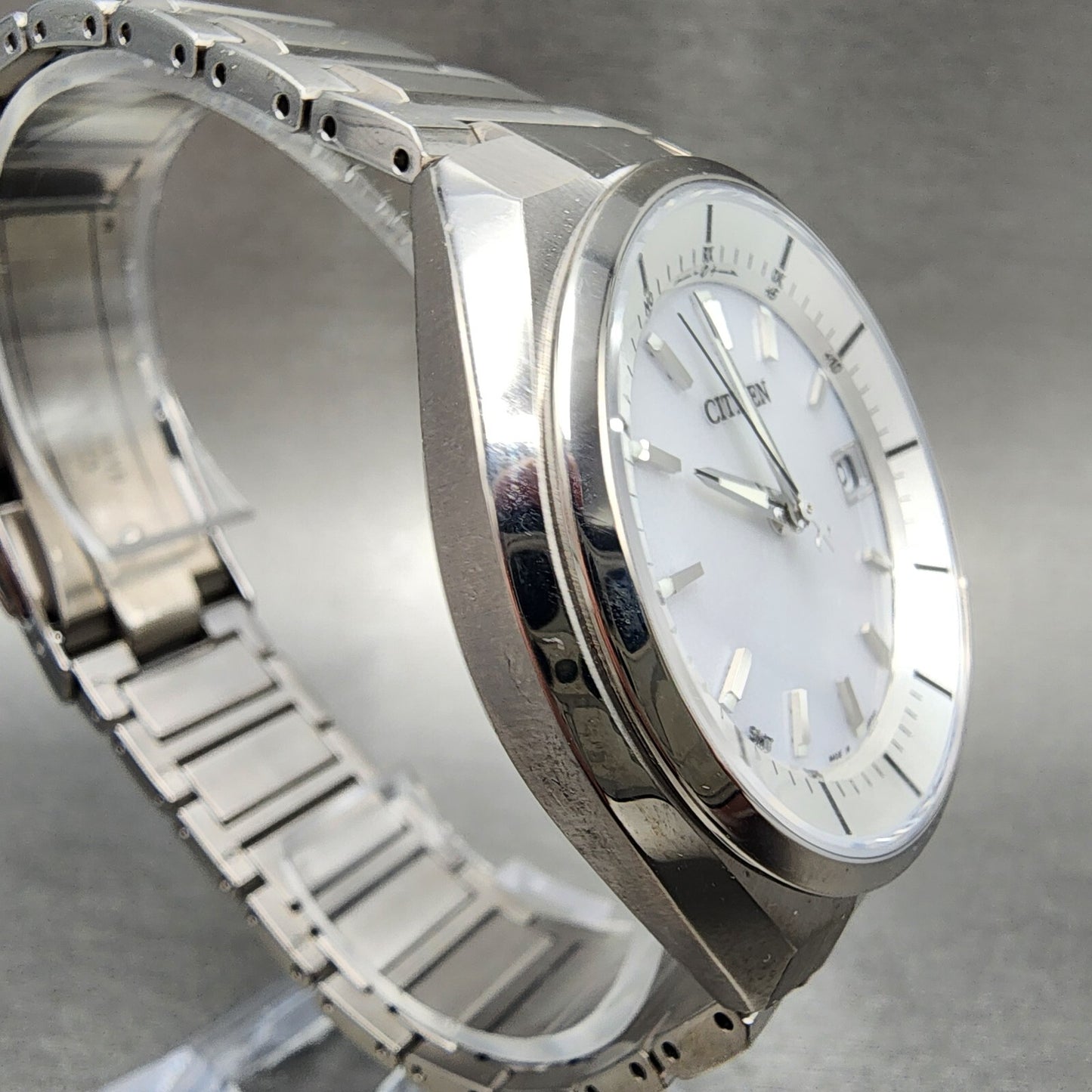 Citizen Attesa Watch Men 41mm White Dial Titanium Date Atomic Round Works