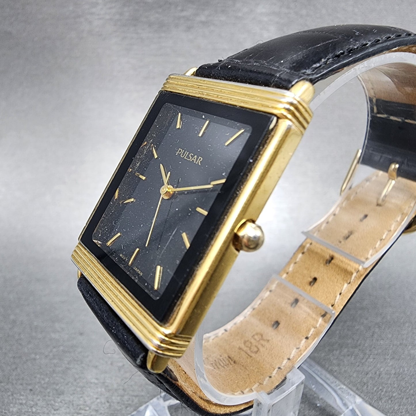 Pulsar Tank Watch Men 25mm Black Dial Gold Tone Rectangle V701-X042 New Battery