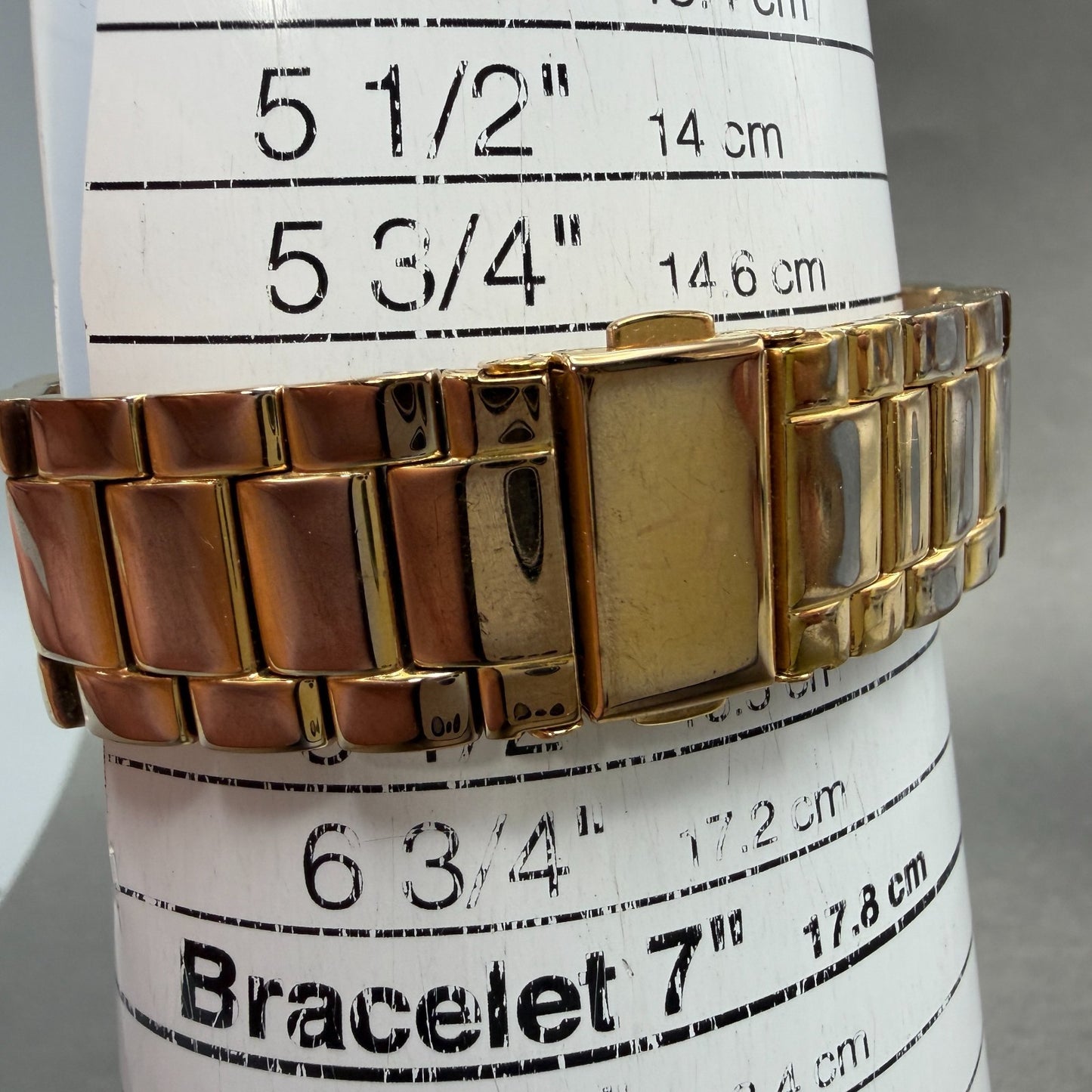 Bulova Watch Women 38mm White Dial Gold Tone Daydate Round 98N100 New Battery10
