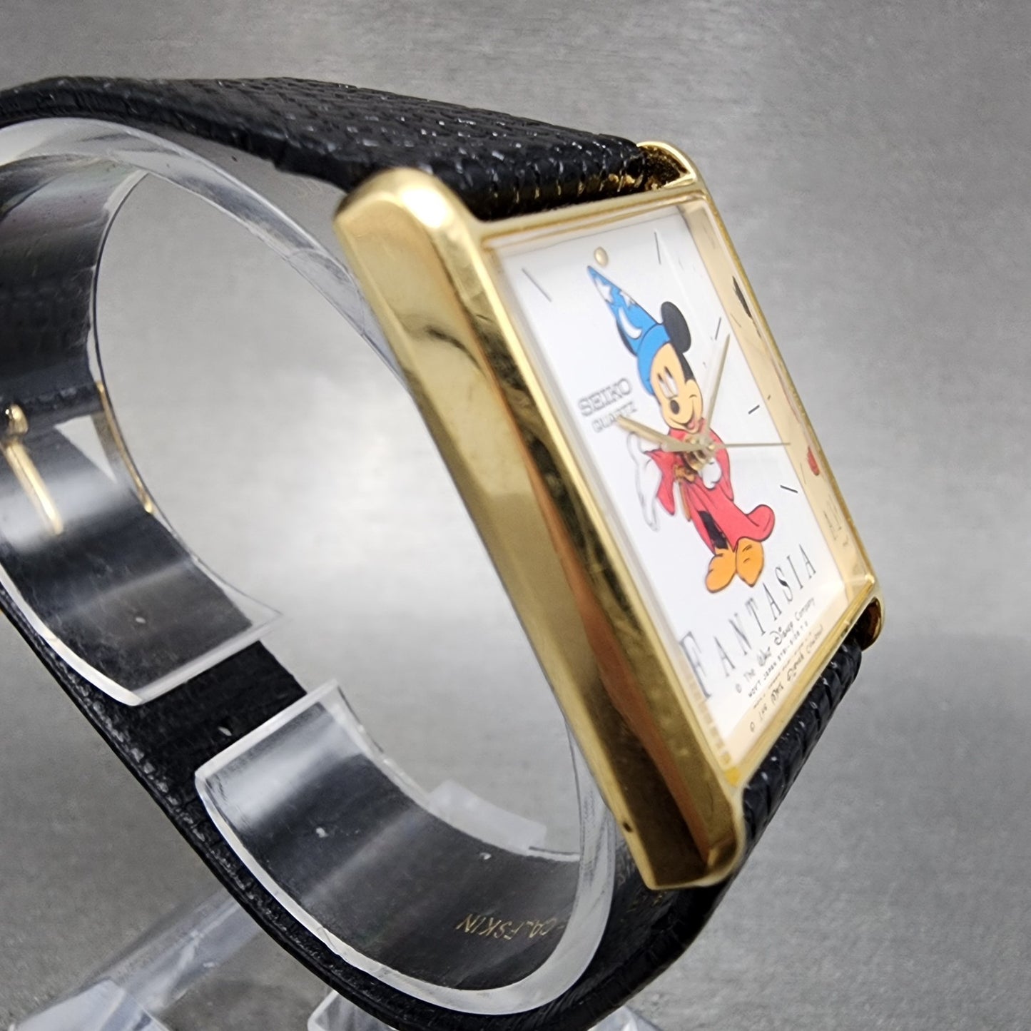 Seiko Mickey Mouse Fantasia Tank Watch Men 25mm White Dial Gold Tone New Battery