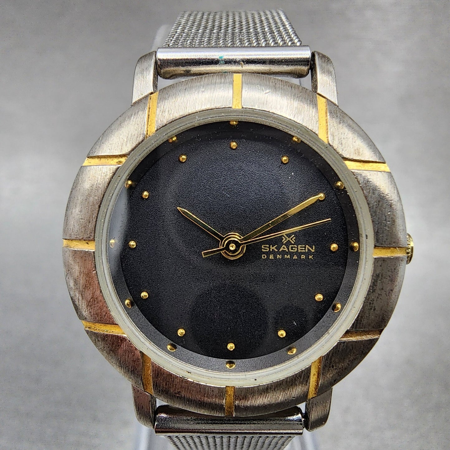 Skagen Watch Women 25mm Black Dial Two Tone Round 3SGSB Mesh Nand New Battery