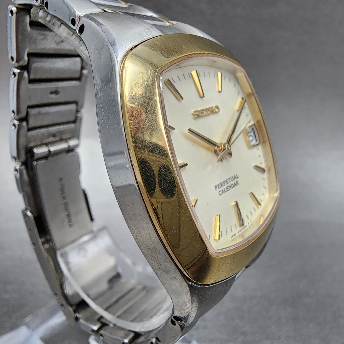 Seiko Perpetual Calendar Watch Men 36mm White Dial Two Tone 8f32-5000 New Batt