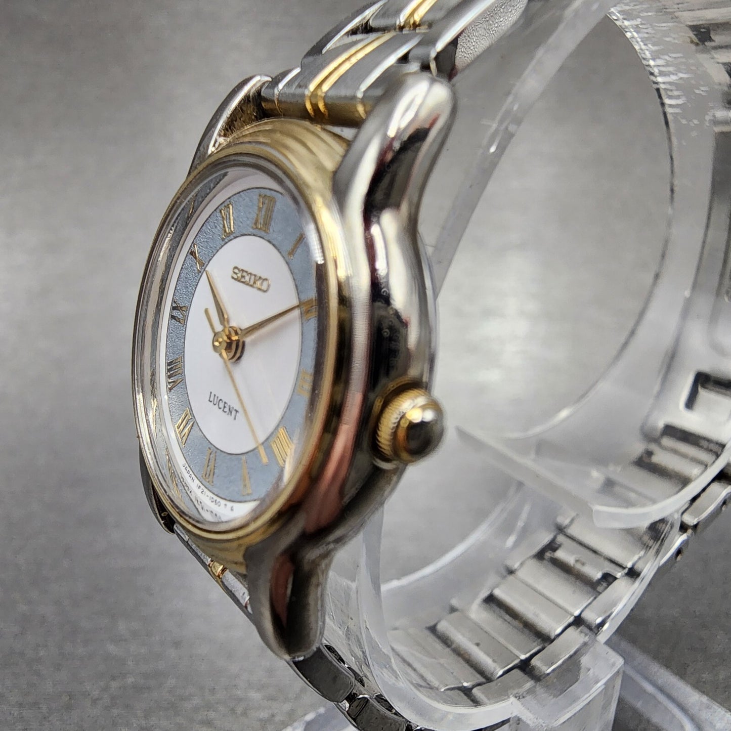 Seiko Lucent Watch Women 22mm White Dial Two Tone Round 1f21-0j80 New Battery
