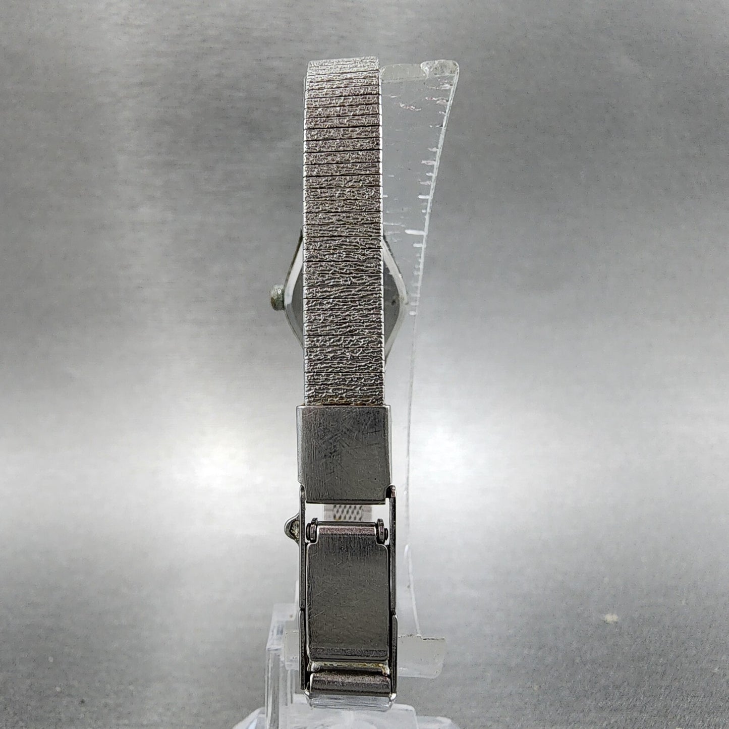 Citizen CQ Watch Women 17mm White Dial Silver Tone Round 3220-891244 New Batt