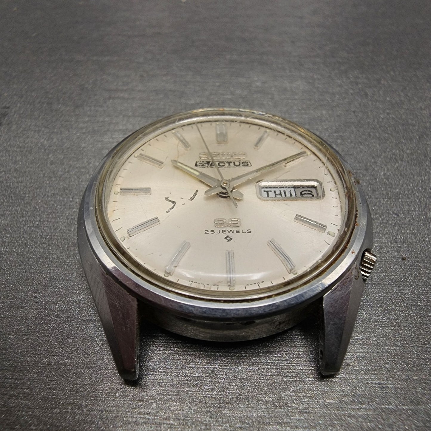 Seiko 5Actus SS Watch Men 37mm Silver Dial Silver Tone Daydate 6106-8610 Runs