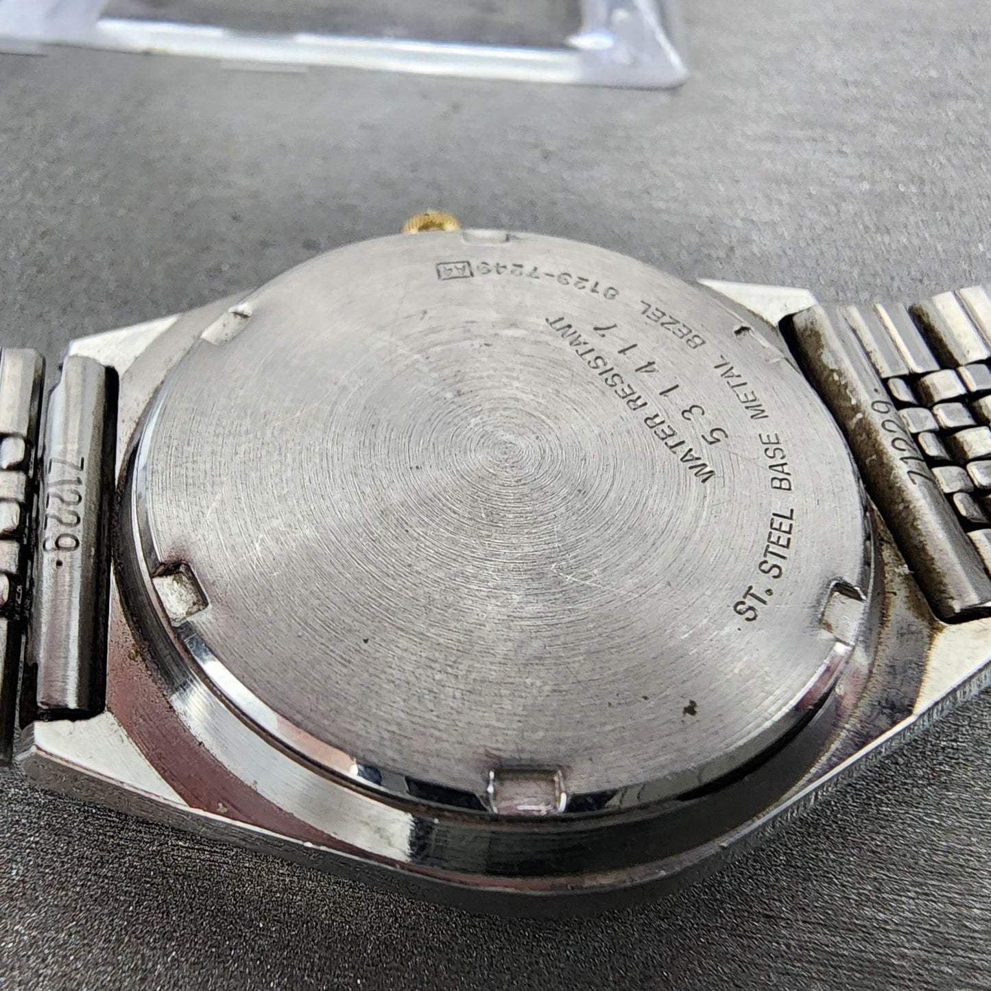 Seiko SQ Watch Men 35mm Gray Dial Two Tone Daydate 8123-7249 PARTS