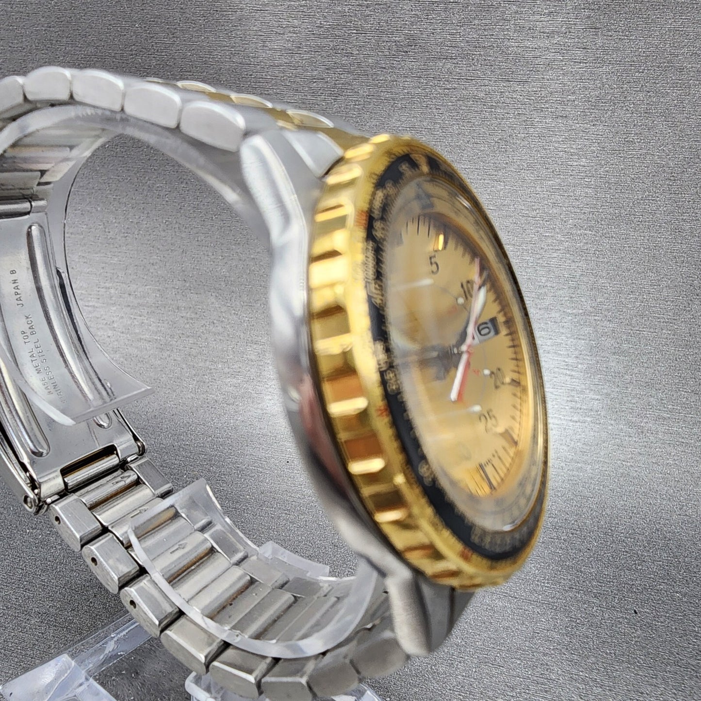 Seiko SQ Sports 150 Watch Men 41mm Gold Dial Two Tone Daydate Round New Battery