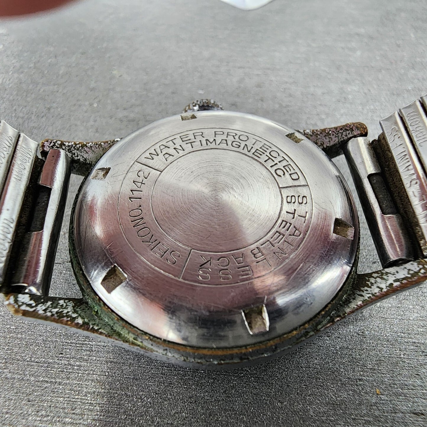 VTG Seiko Super Chronometer Watch Unisex 28mm Cream Dial Silver Tone Manual Wind