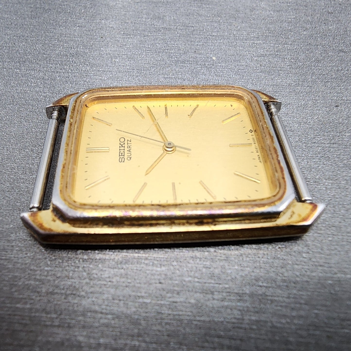 Seiko Tank Watch Men 25mm Champagne Dial Gold Tone Rectangle 9021-5010 New Batt