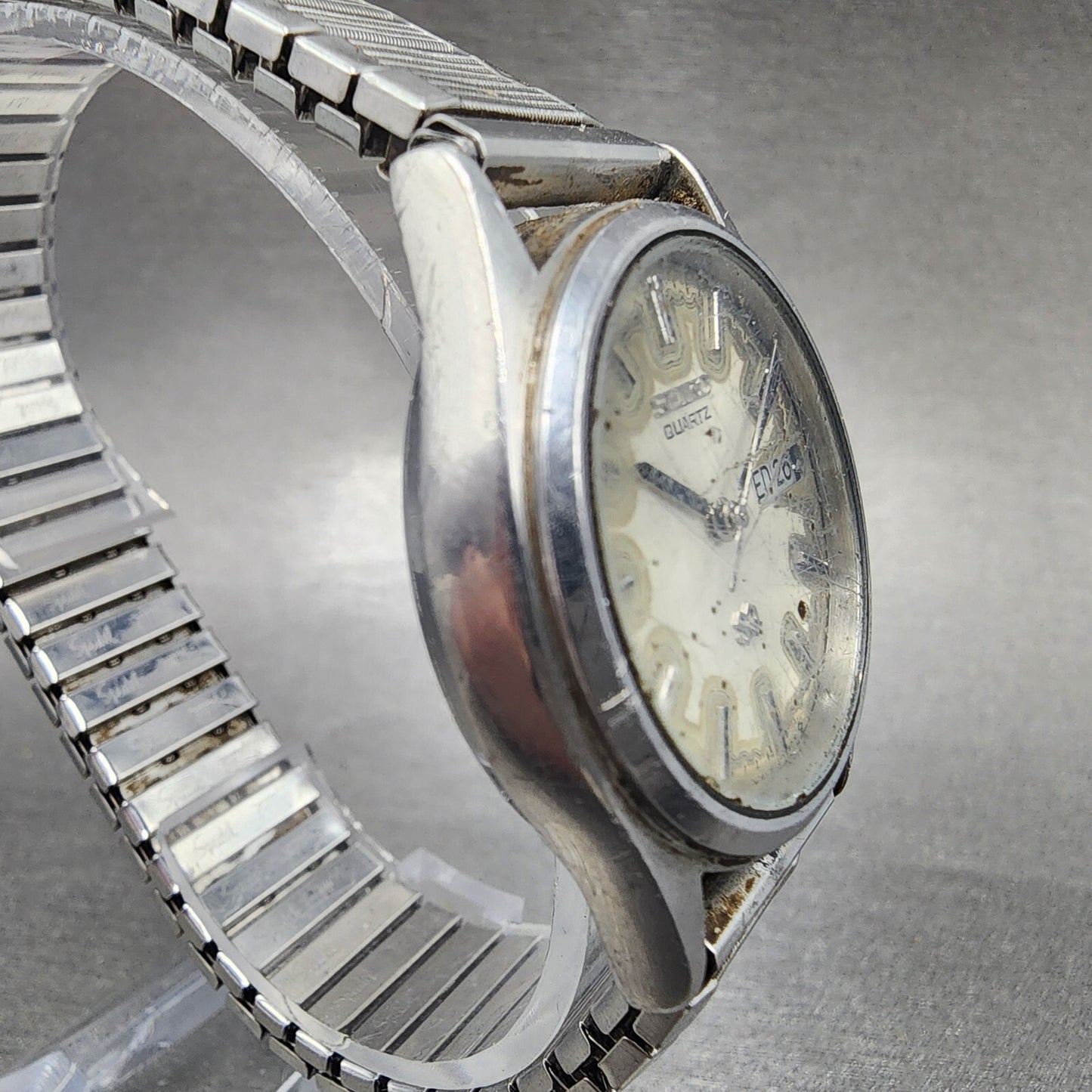 Seiko SQ Watch Men 32mm Silver Dial Silver Tone Daydate Round 8123-6220 PARTS