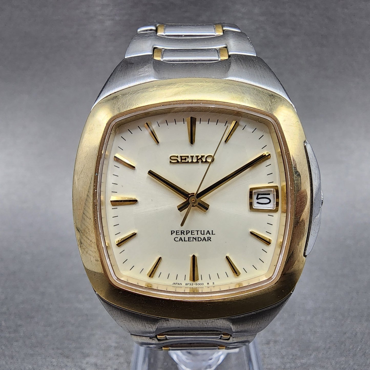 Seiko Perpetual Calendar Watch Men 36mm White Dial Two Tone 8f32-5000 New Batt