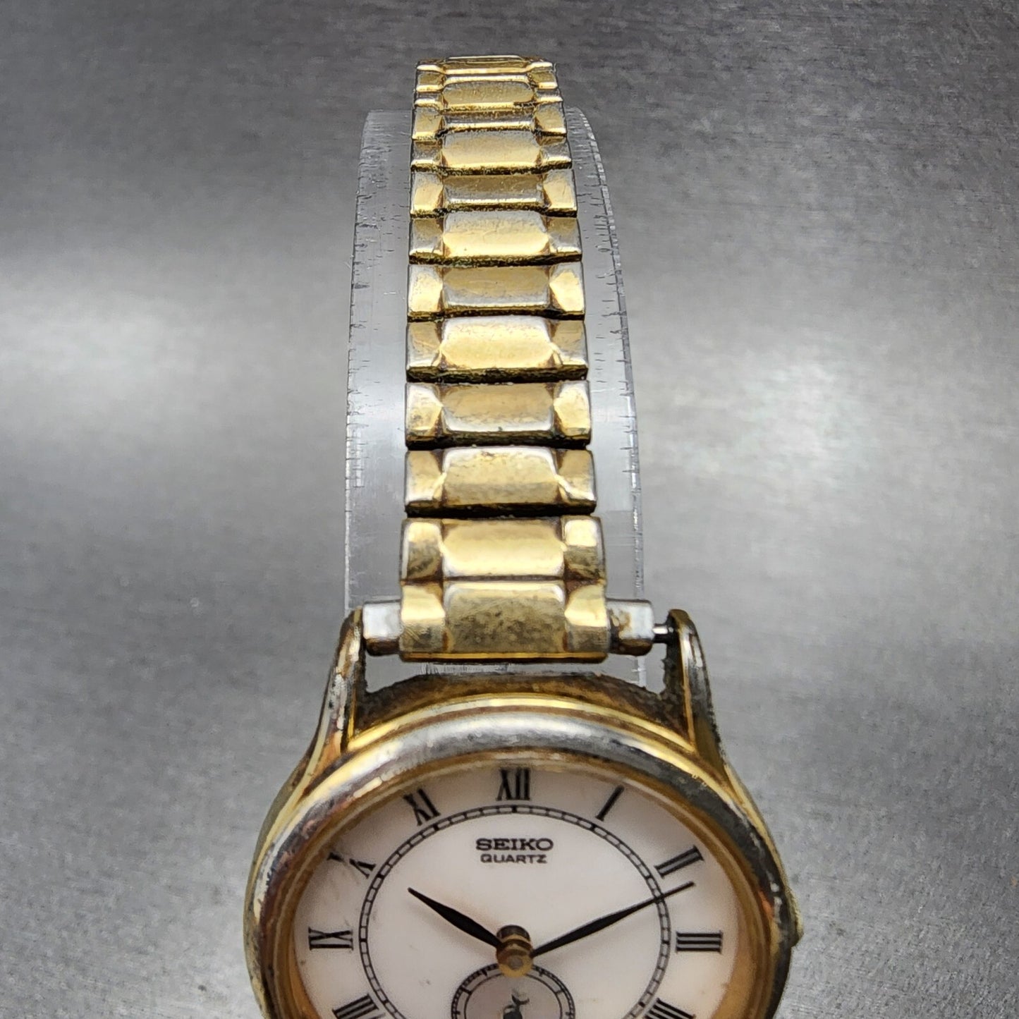 Seiko Watch Women 26mm White Dial Gold Tone Small Seconds Round 2K02-0039 NewBat