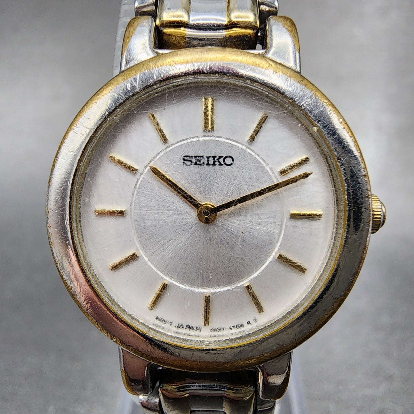 Seiko Watch Women 24mm White Dial Two Tone Round 1N00-1E19 New Battery A123