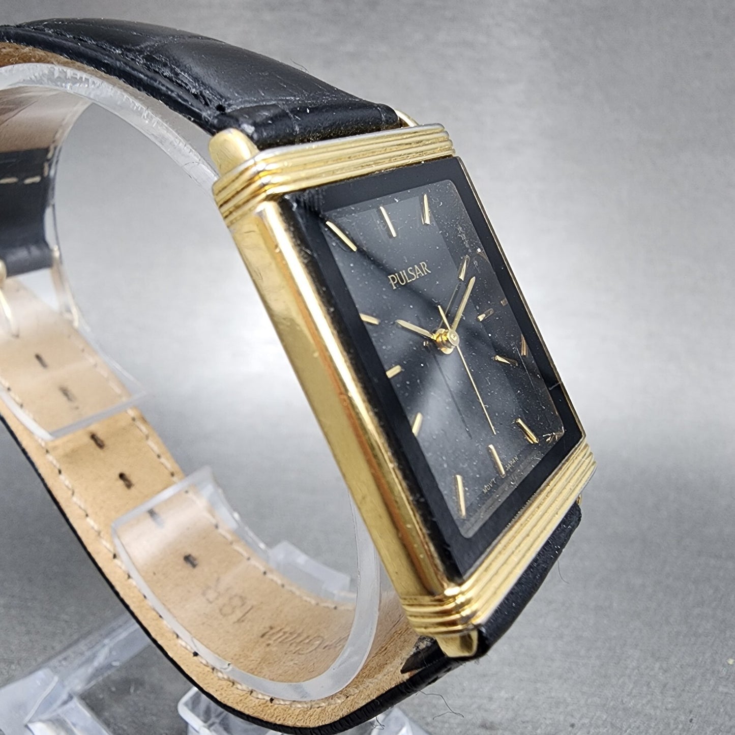 Pulsar Tank Watch Men 25mm Black Dial Gold Tone Rectangle V701-X042 New Battery