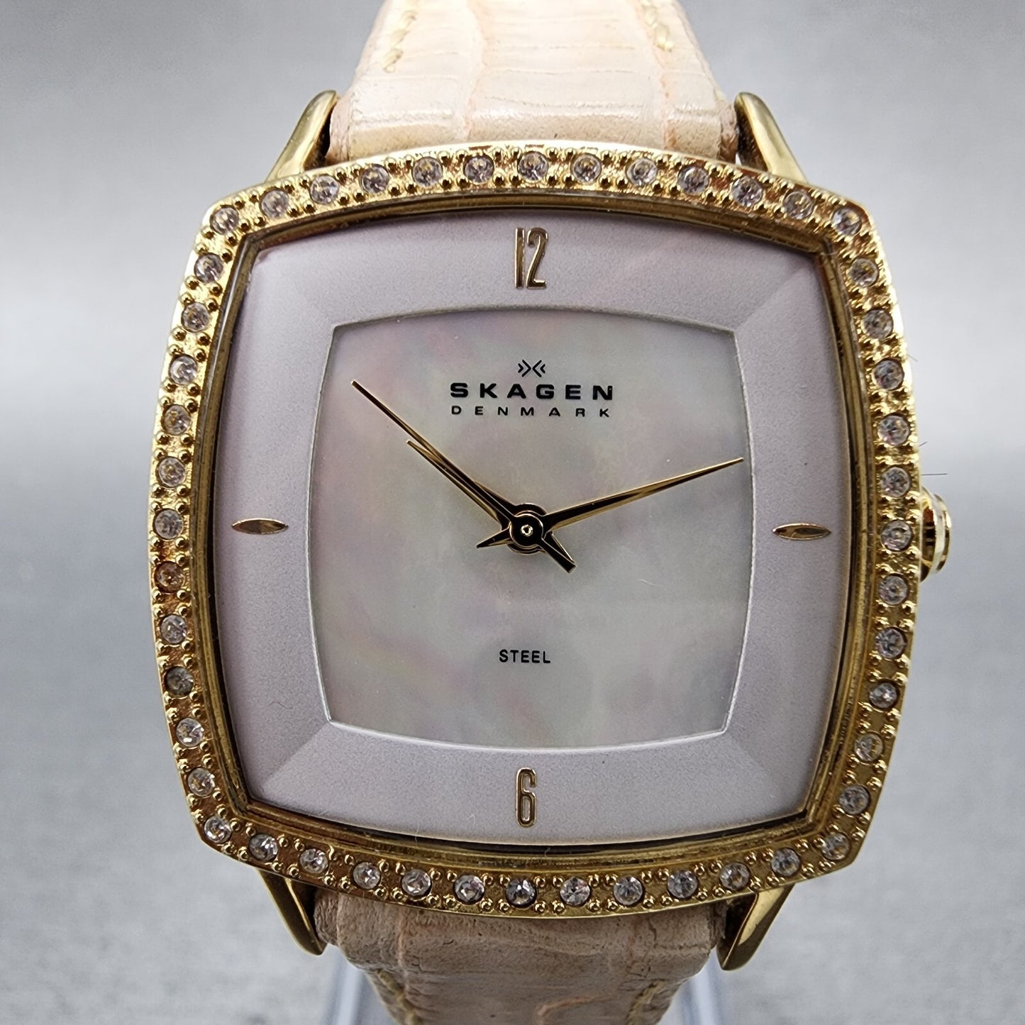 Skagen Watch Women 28mm MOP Dial Gold Tone Crystal Bezel Square New Battery