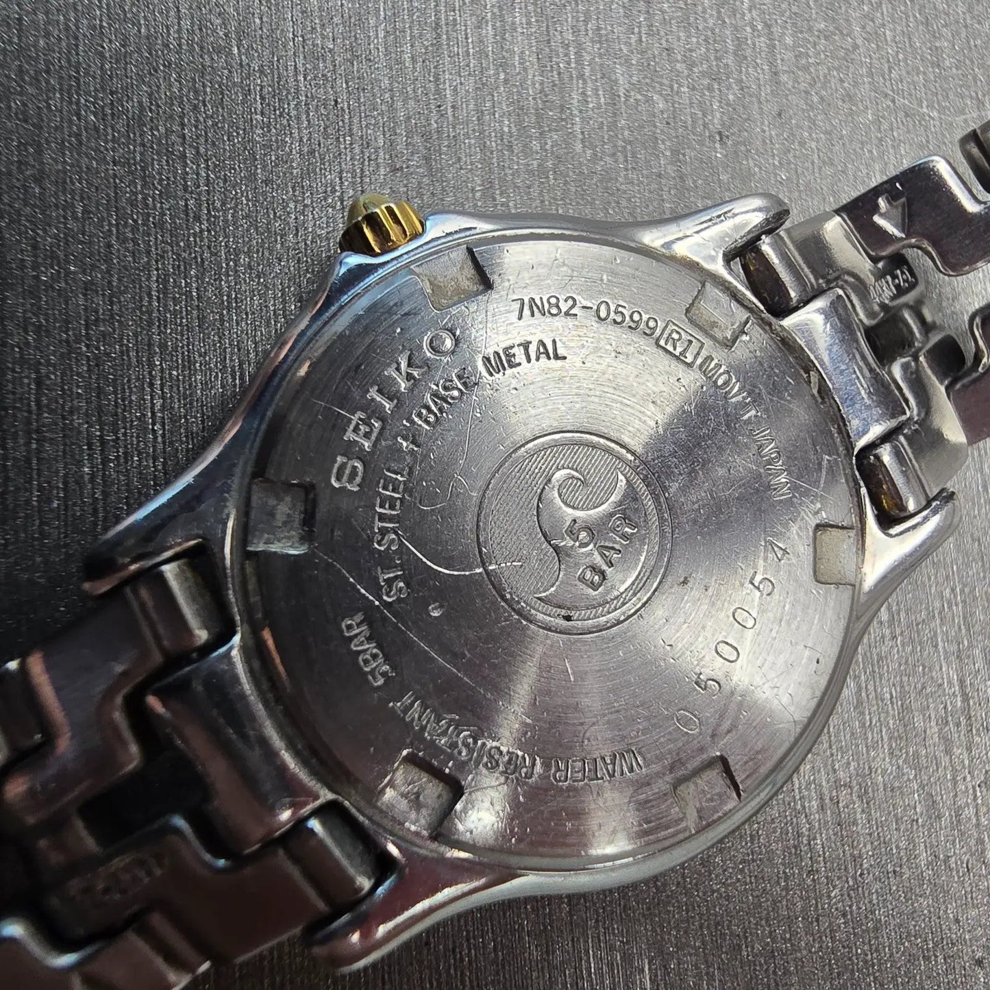 Seiko Watch Women 26mm White Dial Two Tone Date Round 7N82-0599 New Battery10