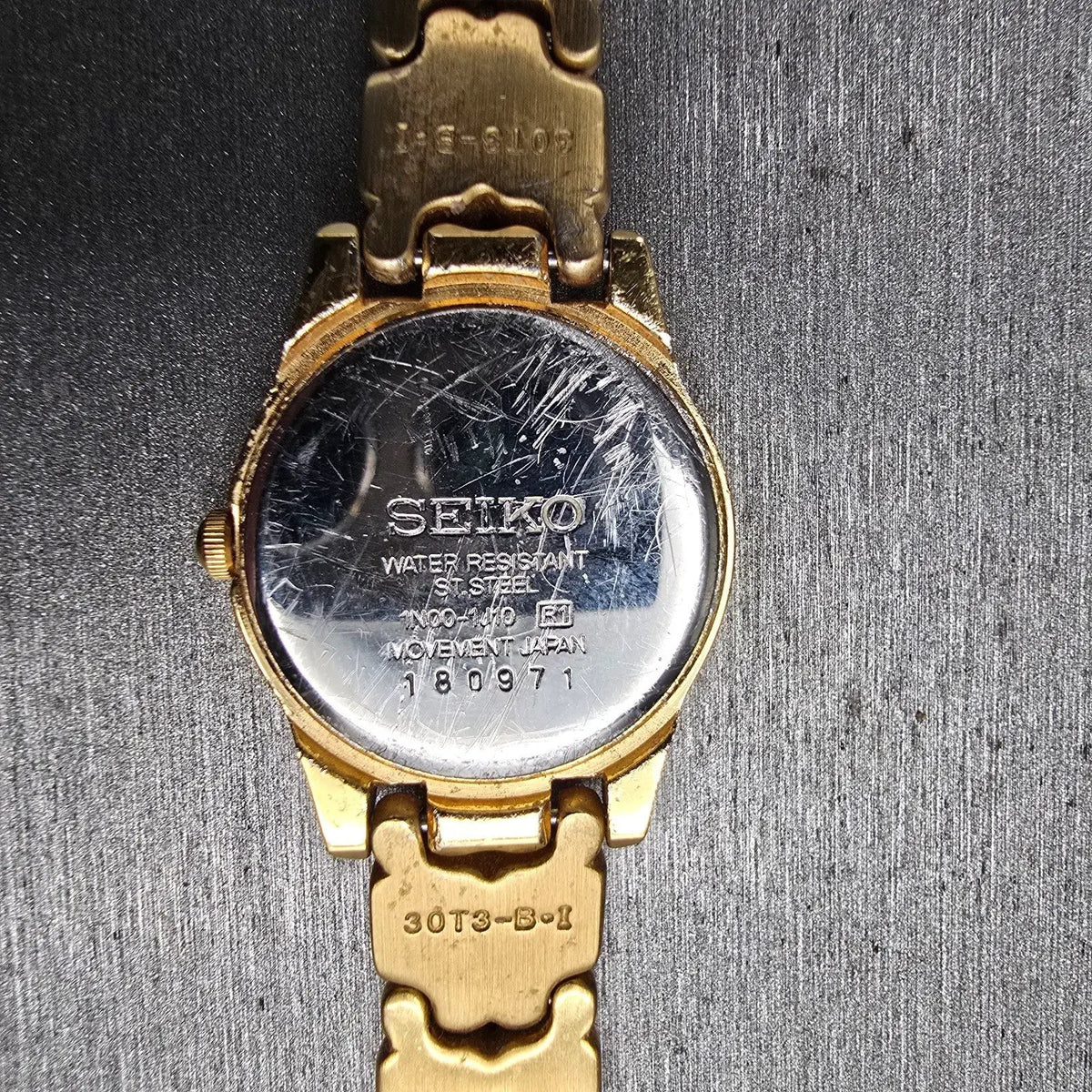 Seiko Watch Women 22mm White Dial Gold Tone Round 1N00-1J10 New Battery Vintage10