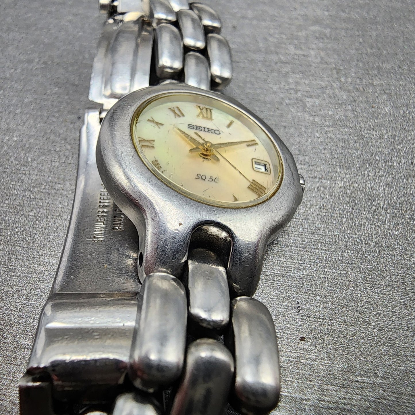 Seiko SQ 50 Watch Women 24mm MOP Dial Steel Date Round BROKEN BAND New Battery