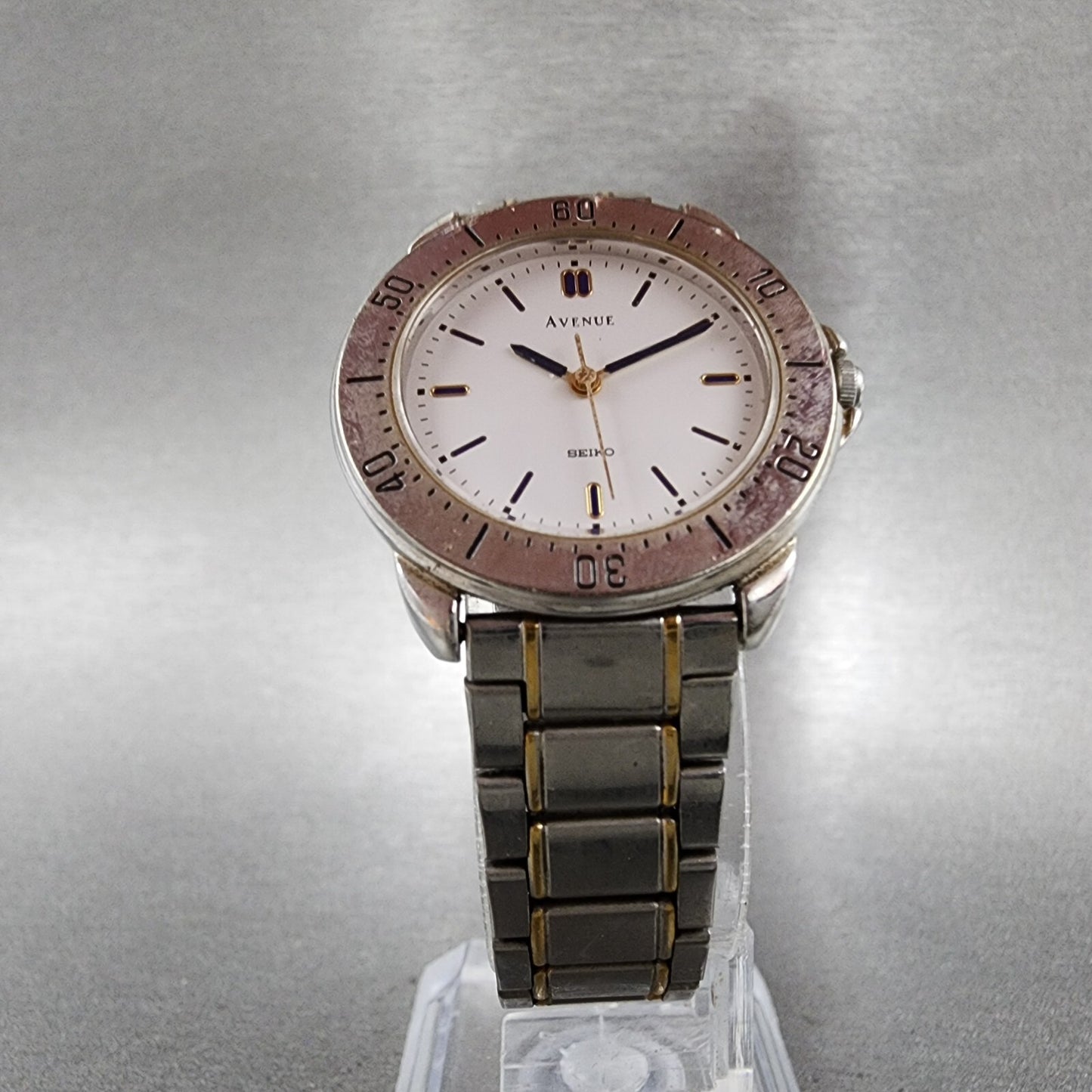 Seiko Avenue Watch Women 28mm White Dial Two Tone 1f21-0d10 New Battery