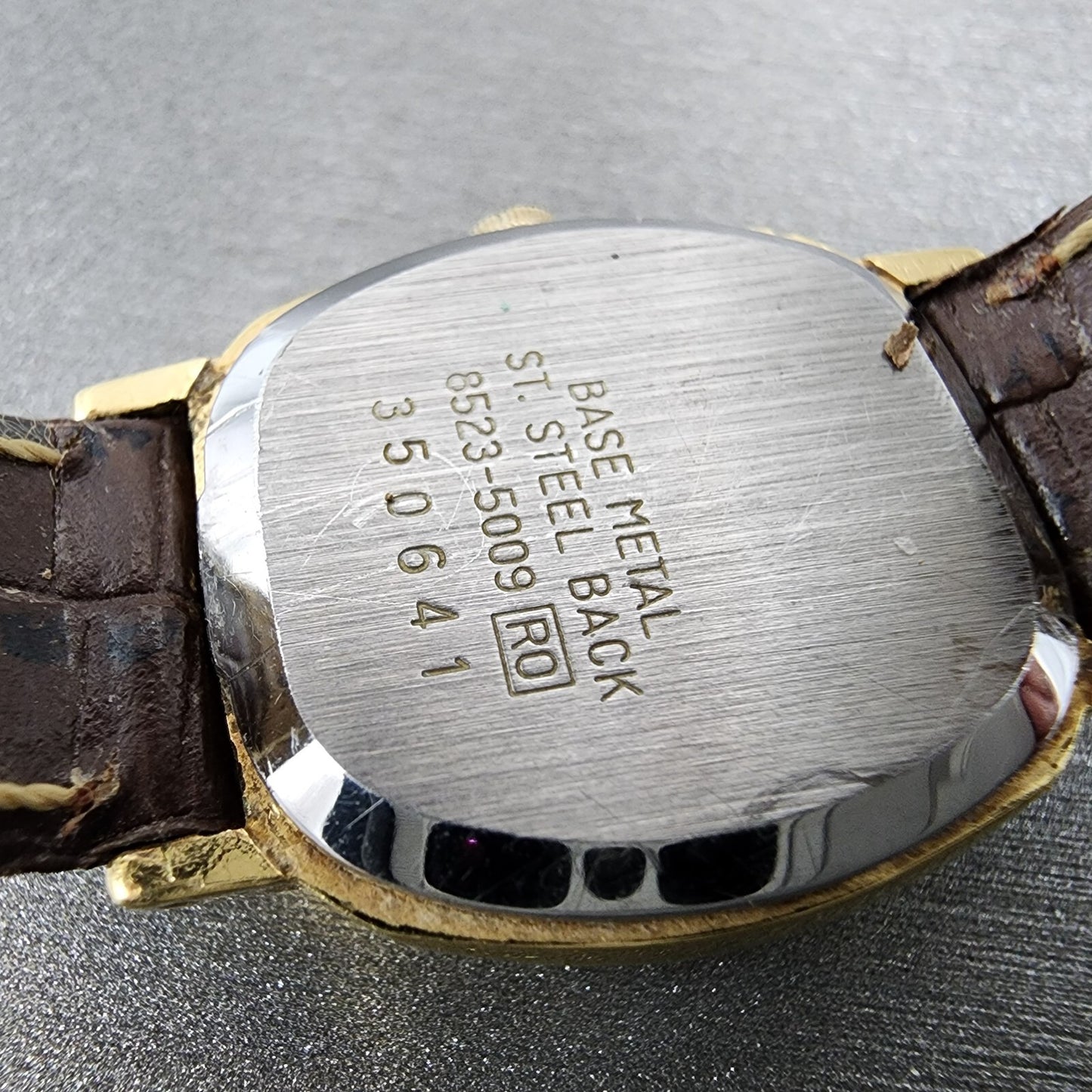 VTG Seiko SQ Watch Women 21mm Gold Dial Gold Tone Rectangle 8523-5009 New Batt
