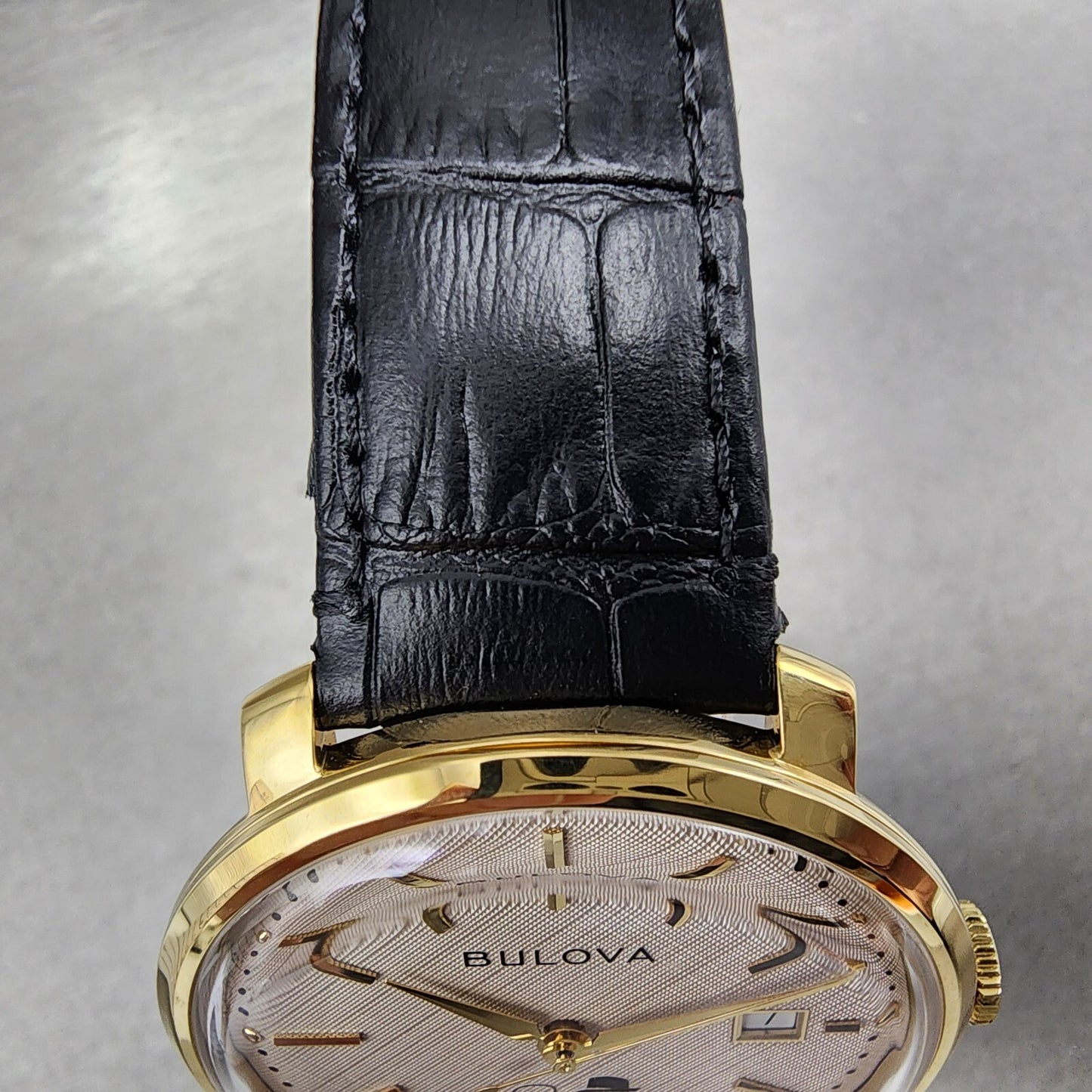 Bulova Frank Sinatra Watch Men 40mm Cream Dial Gold Tone Date Manual Wind 97B195