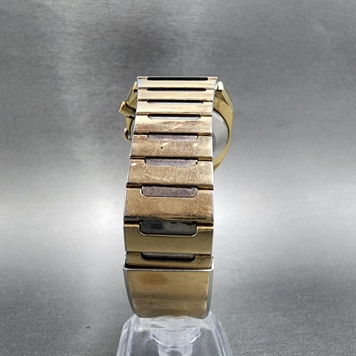 Seiko Digital Watch Men 33mm LCD Gold Tone Rectangle Memory Bank READ New Batt