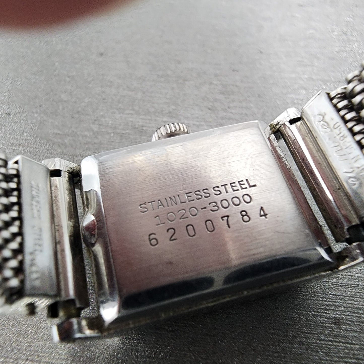 Seiko Queen Seiko Tank Watch Women 16mm White Dial Silver Tone Rectangle Runs