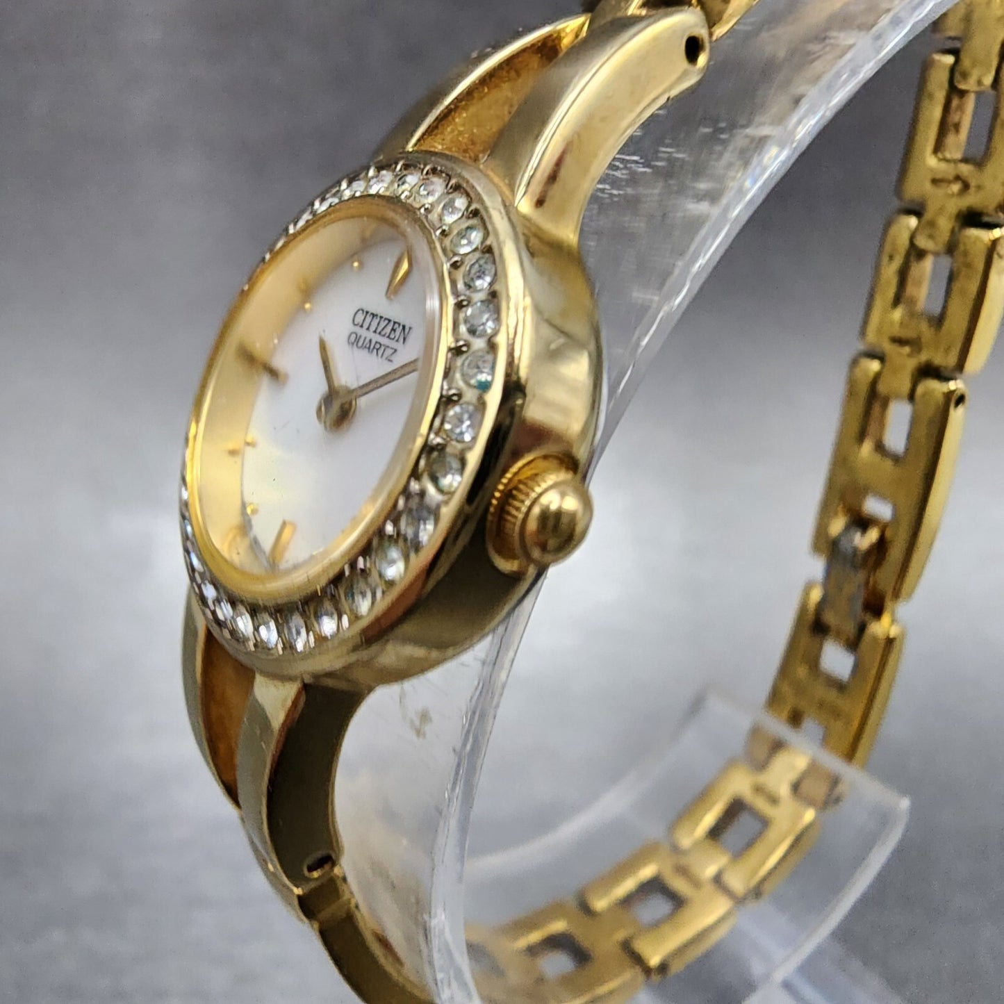 Citizen Watch Women 20mm MOP Dial Gold Tone Crystal Bezel Round New Battery