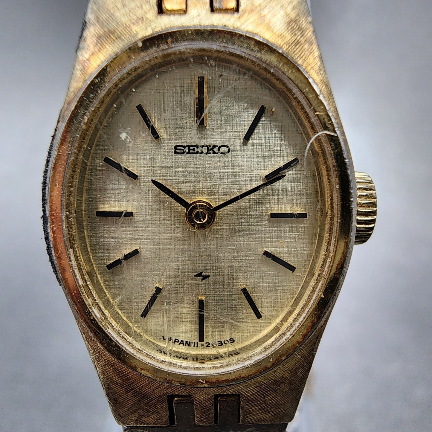 Seiko Watch Women 17mm Champagne Dial Gold Tone Manual Wind Oval 11-7849 Runs