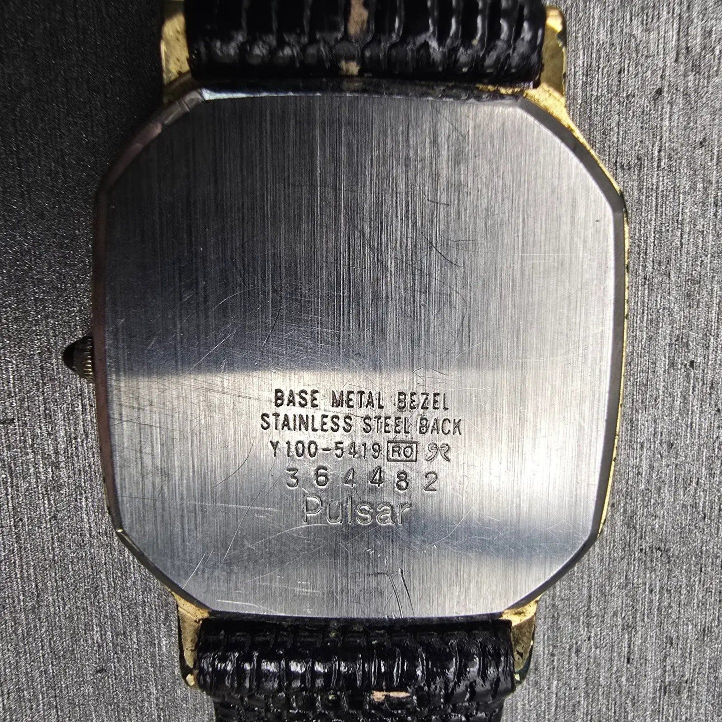 Seiko Pulsar Watch Men 30mm Gold Dial Gold Tone Octagon Y100-5419 New Battery10