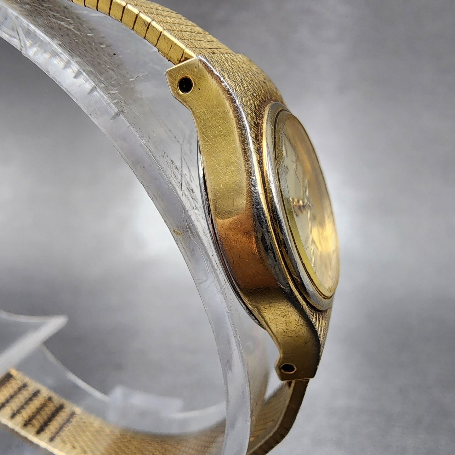 Citizen watch Women 18mm Champagne Dial Gold Tone 5930-F90427 New Battery